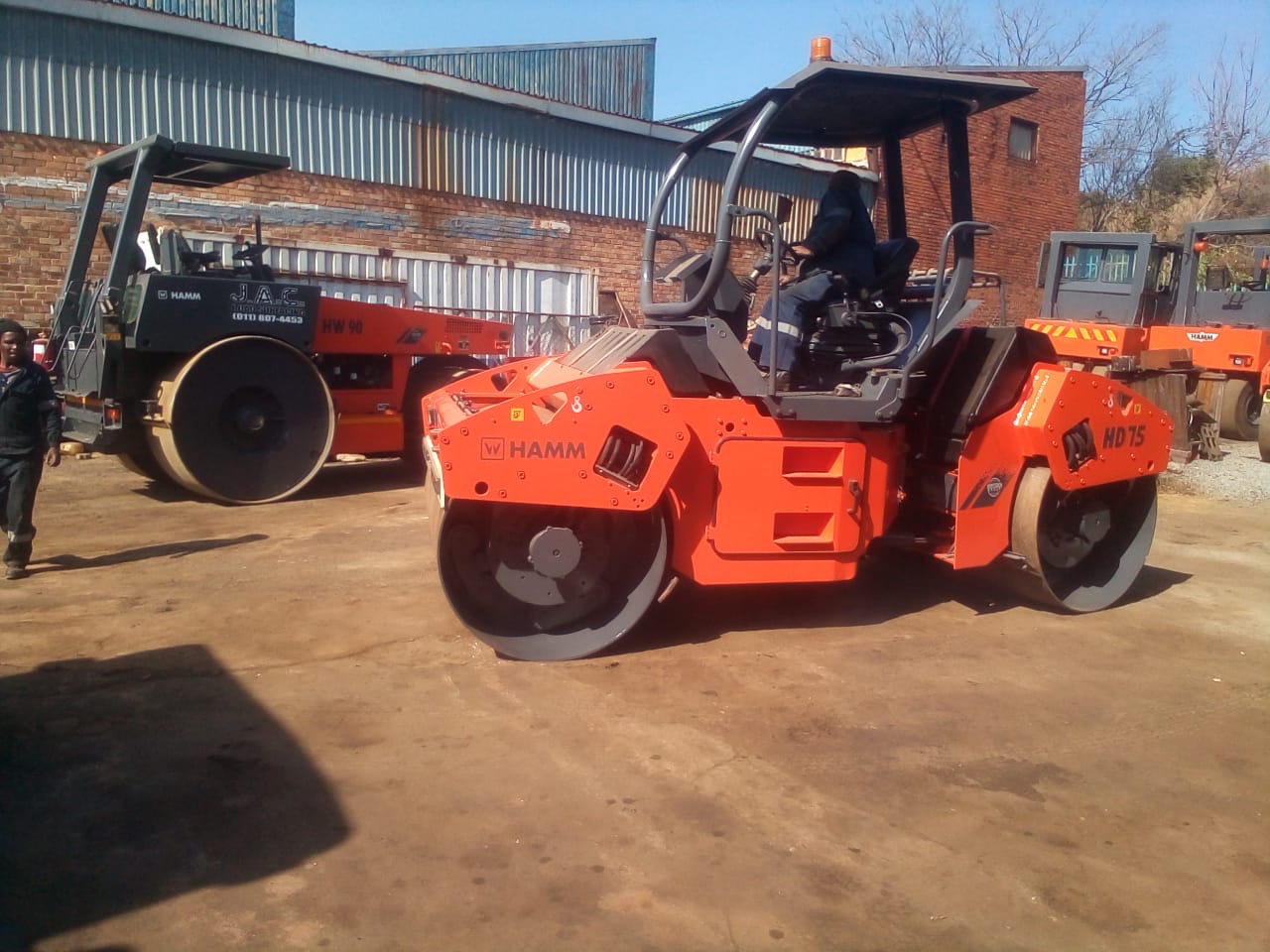 Hamm HD75 tandem roller — full respray