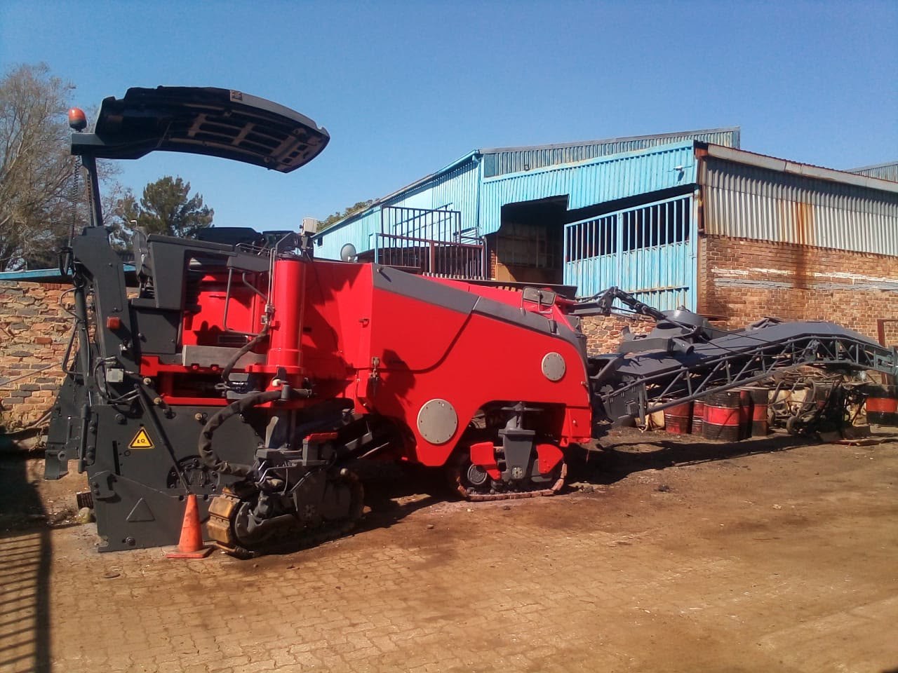 Combine harvester after a full machinery respray