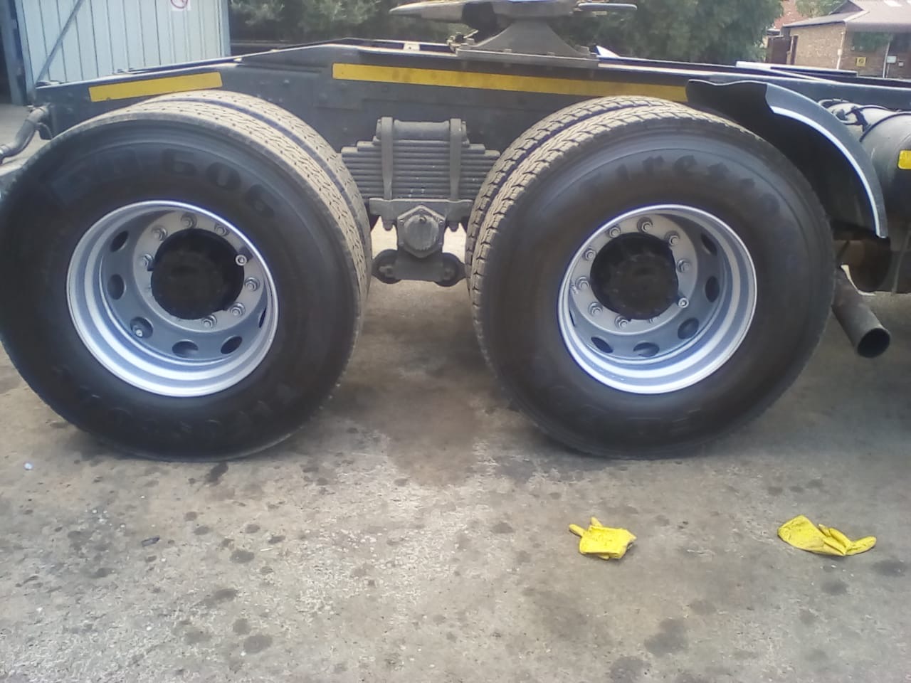 Truck rear axle and wheels — refurbishment